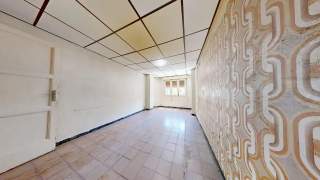 Piso de 89 m2 útiles con AMPLIA TERRAZA DE 40m2!!! Distribuido en cinco dormitorios, salón, cocina con despensa y terraza interior a patio de luces y un baño. — 11