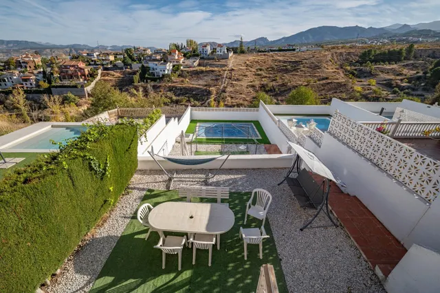 CHALET CON VISTAS PANORAMICAS EN GOJAR — 2