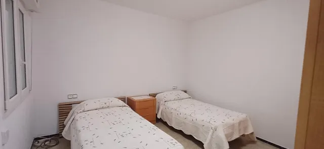 4 habitaciones, tranquilidad y parking propio,  a 5 minutos andando de la estación de Girona — 13