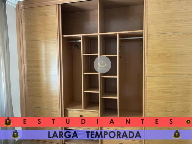 EST/ LT / Piso de CUATRO dormitorios en Centro-Sagrario Recogidas — 10
