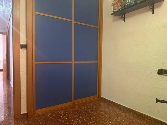 Luminoso piso de 3 habitaciones en Aldaia. — 25
