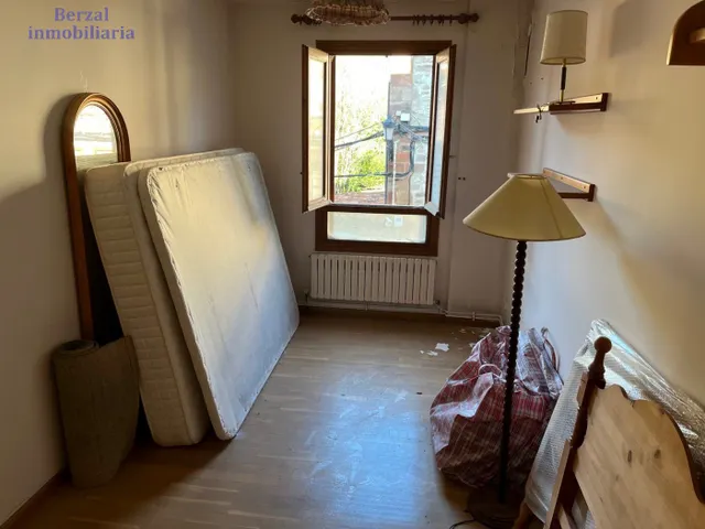Casa en Ezcaray con bar y apartamentos turísticos — 41