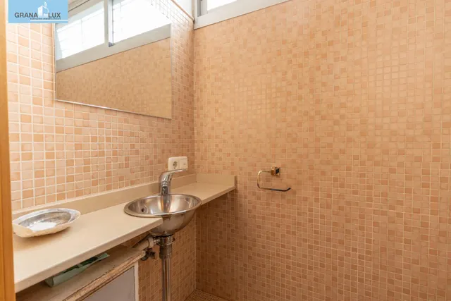 Espacio, confort y calidad: magnífica vivienda unifamiliar adosada — 19