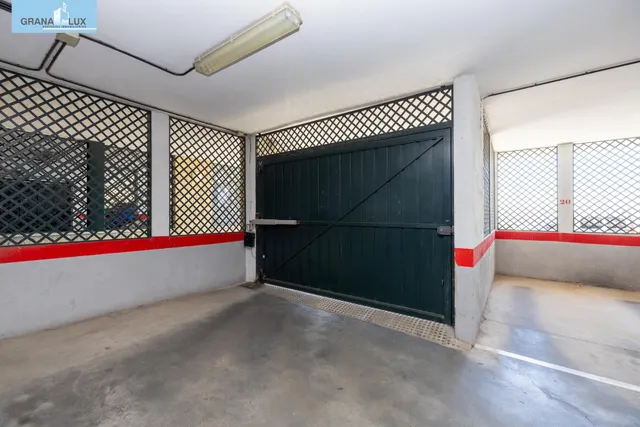 Exclusivo piso con terraza y vistas despejadas en El Serrallo. — 39