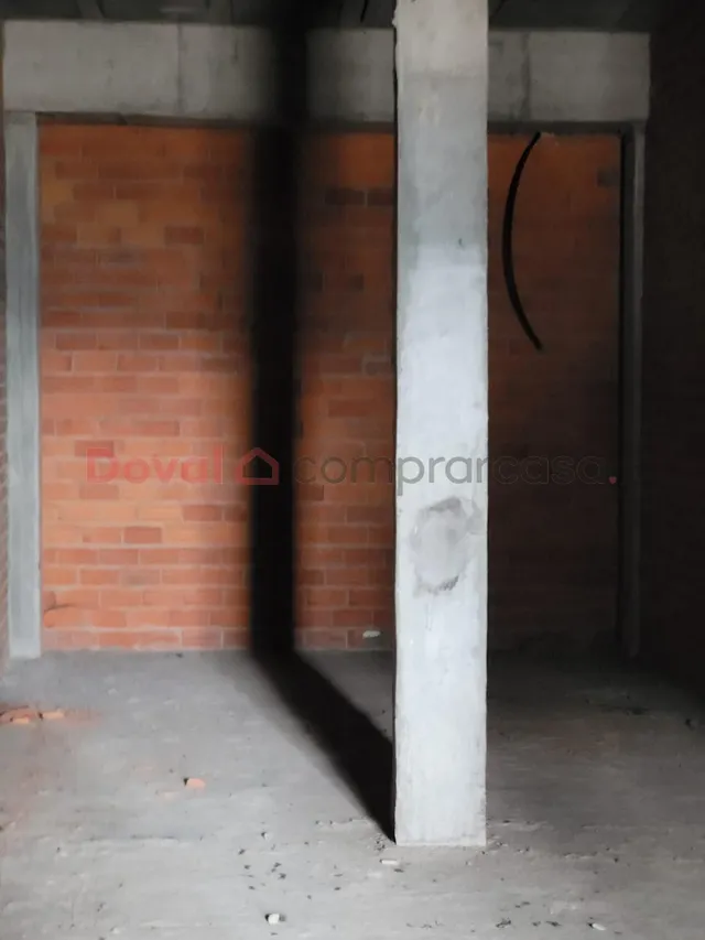 SE ALQUILA LOCAL COMERCIAL — 9