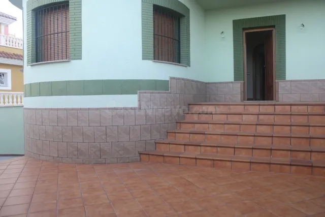 PRECIOSO CHALET EN LOS ALTOS, TORREVIEJA — 2