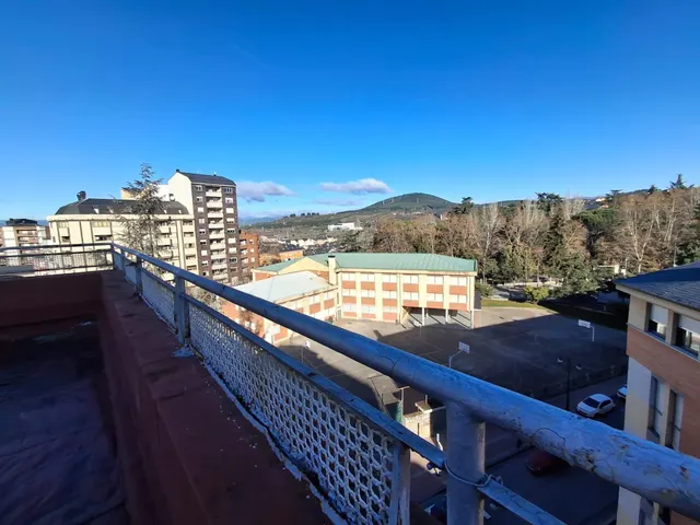 VENTA: Edificio en la Zona Alta de Ponferrada. OPORTUNIDAD — 5