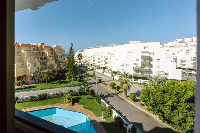 FANTASTICO PISO CON TERRAZA JUNTO AL MAR — 3
