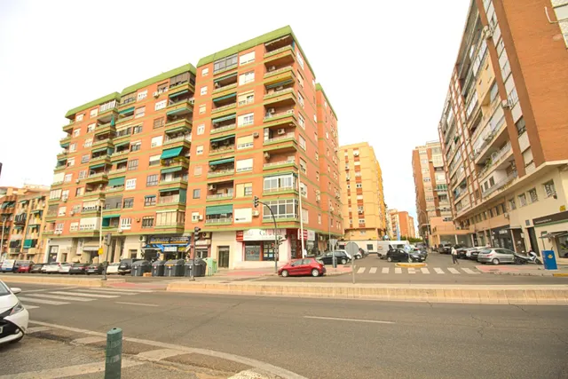 Vivienda de 3 dormitorios y dos baños en el centro de Badajoz. — 23