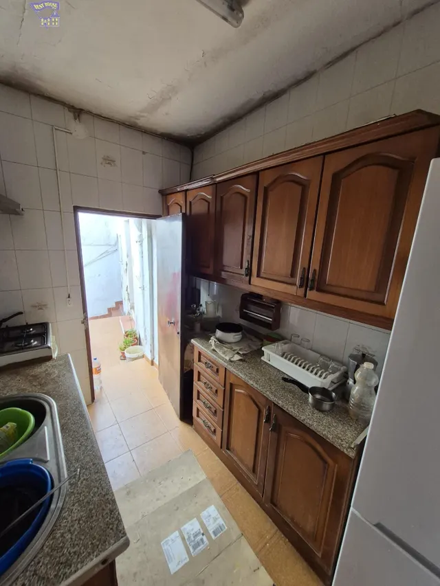 SE VENDE CASA EN PRIMERA PLANTA EN PATIO DE VECINOS EN ZONA  - foto 4