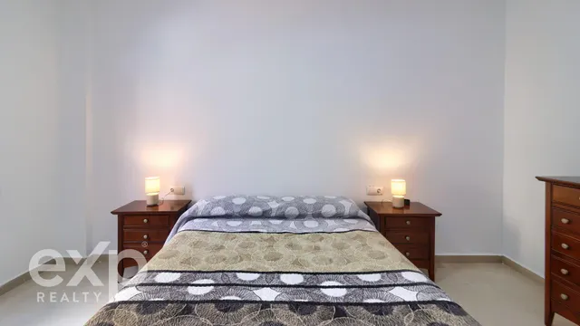 CASA EN ALGEMESI — 32