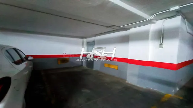 Parking 12m² en alquiler - Zona Polideportivo - foto 3