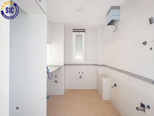 APARTAMENTO DE 2 DORMITORIOS//BAJO CON JARDÍN - foto 5