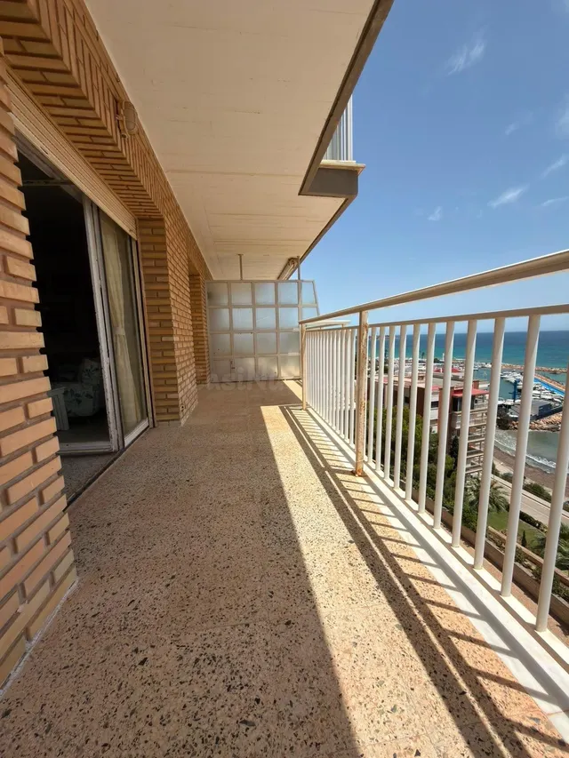 APARTAMENTO CON VISTAS AL MAR EN CAMPOAMOR : 4 hab, 2 baños, - foto 2