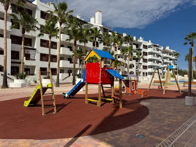 Apartamento   en Serena Golf: Terraza, Patio Privado y Ocio en un Entorno Exclusivo — 5