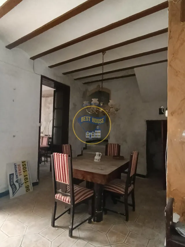 Oportunidad amplia casa de pueblo en Montesa para reformar a tu gusto — 10