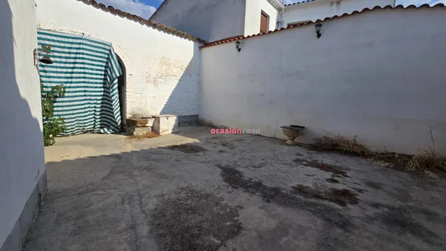 CASA CON TEJADO NUEVO EN VENTA — 13