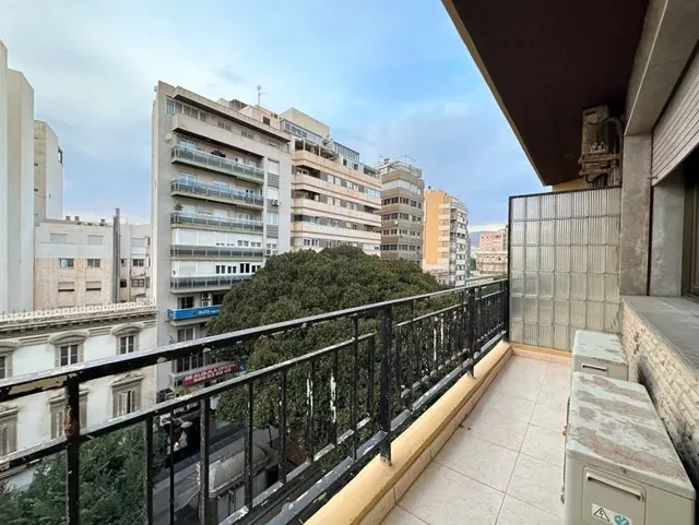 ¿Estás buscando una oficina en el paseo de Almería? — 6