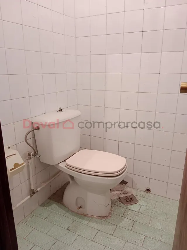 LOCAL COMERCIAL EN PIZARRO — 17