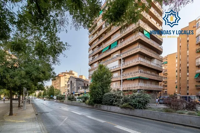 MAGNIFICA VIVIENDA EN LAS FLORES - CAMINO DE RONDA — 30