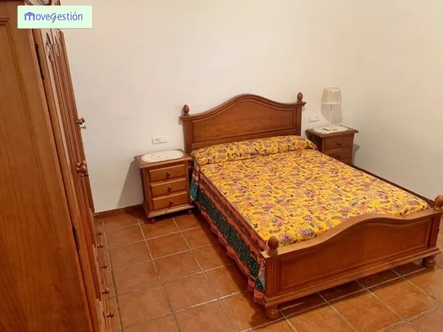 VENTA DE CASA CON TERRENO — 8