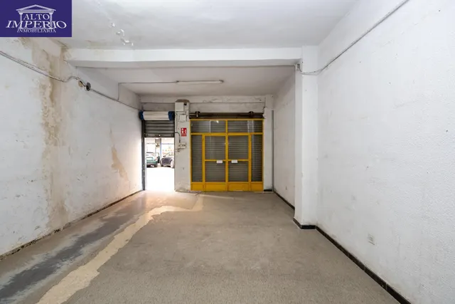 ¡Oportunidad Única en Angel Barrios! Local de 147m2 por solo 190.000€ — 8