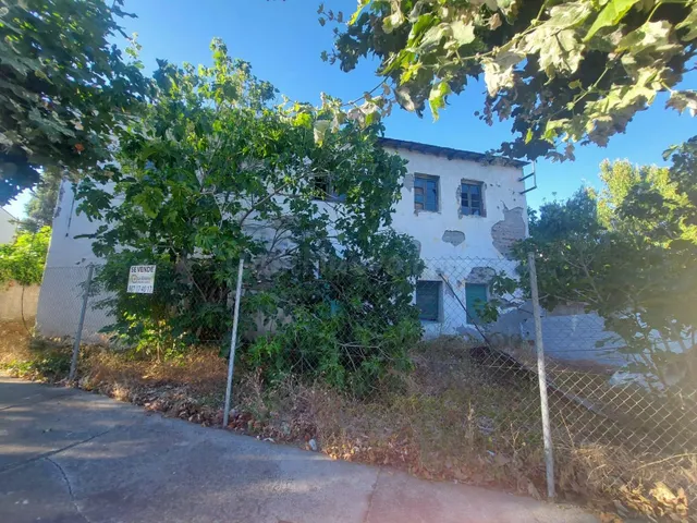 VENTA: Casa con Terreno en La Placa - foto 2
