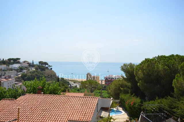 Casa en venta con gran parcela frente al mar en Canet de Mar — 34