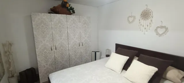 CASA DE 3 PLANTAS CON GARAJE Y PISCINA PRIVADA — 40