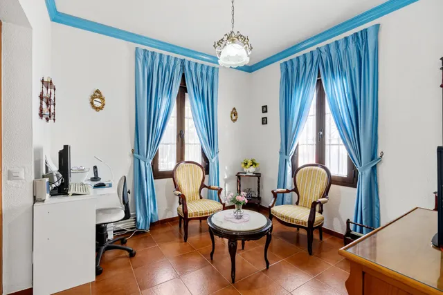 Villa Independiente de Estilo Andaluz en Arroyo de la Miel – Parcela de 813 m2 — 12