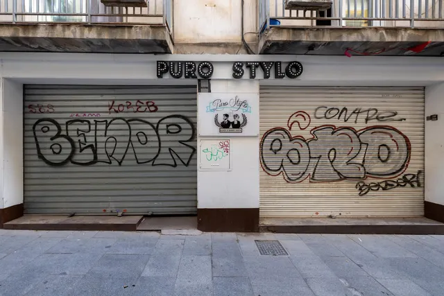 Local Comercial en el Corazón de Granada - Oportunidad Única — 6