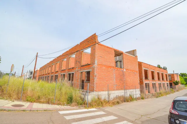 Urbis te ofrece un edificio en construcción en venta en Ciudad Rodrigo, Salamanca. — 9