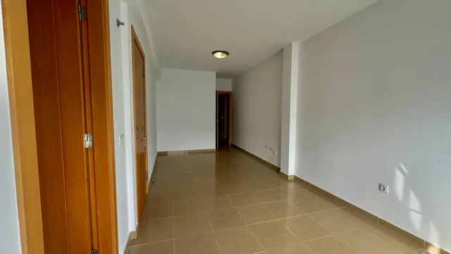 Piso exterior de 3 dormitorios y 2 baños con garaje y trastero en Avenida Buenos Aires. — 4