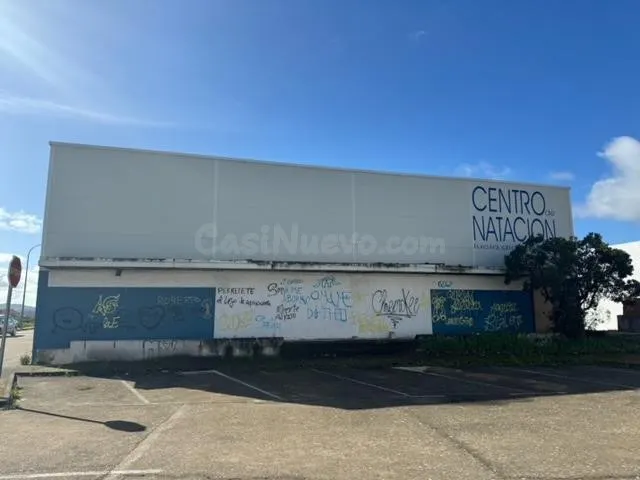 CASABANCO VENDE DOTACIÓN DEPORTIVA EN VALENCIA DE ALCANTARA. - foto 3