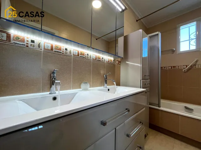 Chalet en Dolores con piscina climatizada, casa de invitados, paneles solares y mucho más — 21