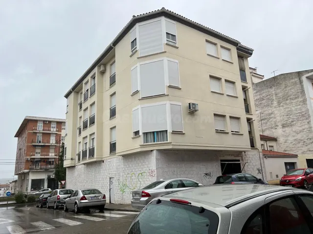 CASABANCO VENDE DOS PLAZAS DE GARAJE EN CORIA - foto 2