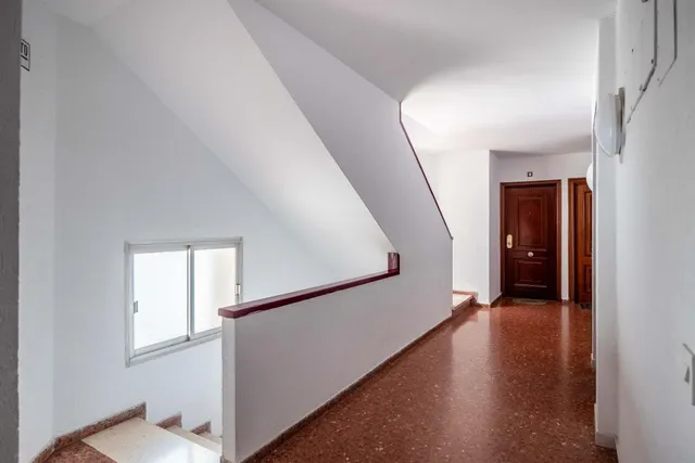 Piso reformado con espectaculares vistas de Sevilla, piscina y garaje doble en Mairena del Aljarafe — 49