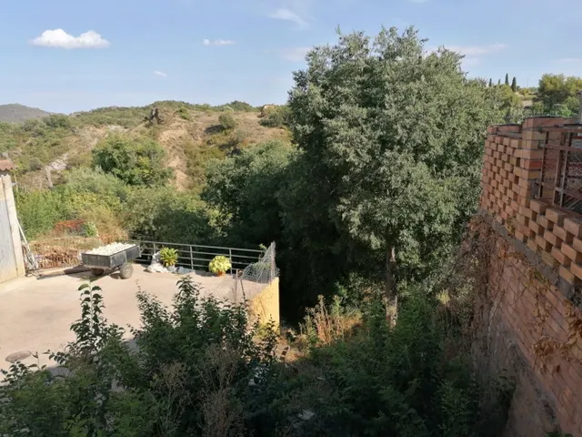 CASA PARA REFORMAR A TU GUSTO CON MUCHAS POSIBILIDADES EN UN - foto 3