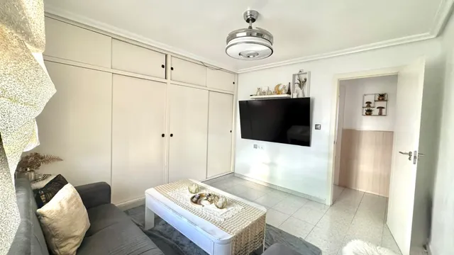 CUARTO PISO CON ASCENSOR - 4 habitaciones - VIRGEN DEL REMEDIO — 28