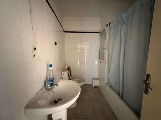 FANTÁSTICO PISO CON TERRAZA Y VISTAS A LA BAHIA. EN PERIODO DE PUJAS AL ALZA HASTA EL 08/10 — 15