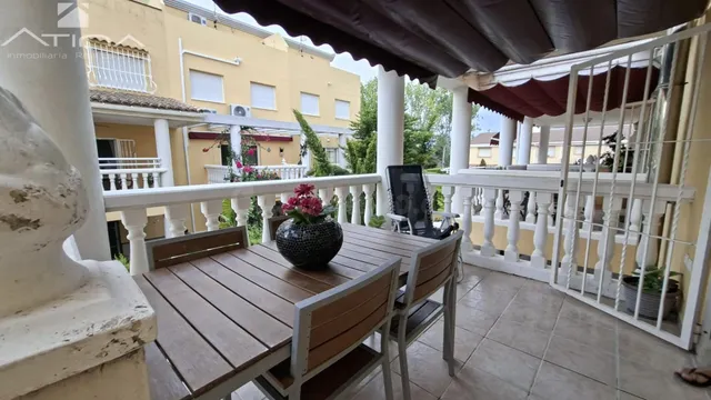 Adosado en venta en Playa de Daimús a 500 m del mar con 3 ha