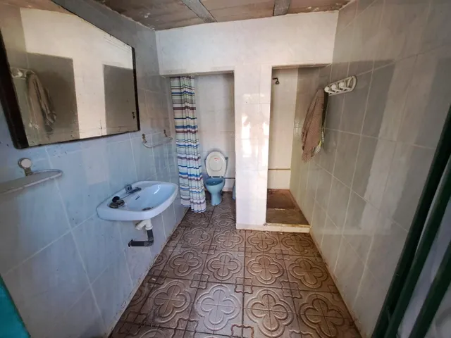 FINCA RURAL CON 4 VIVIENDAS Y NAVE — 29