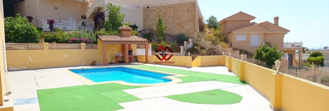 CHALET INDEPENDIENTE CON VISTAS AL MAR Y PISCINA EN BOLNUEVO - foto 4