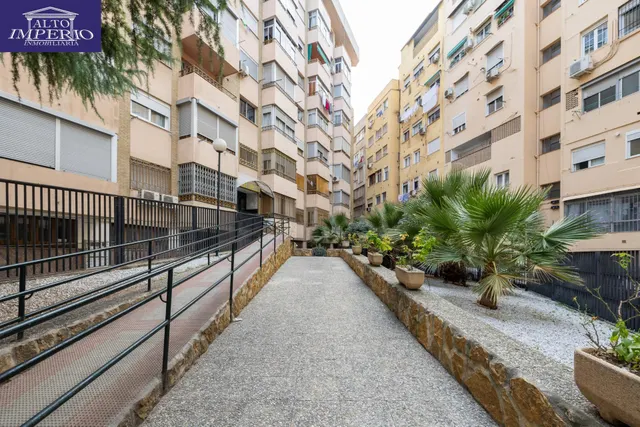 PISO DE 1 DORMITORIO CON TERRAZA Y EXCELENTE UBICACIÓN JUNTO AL MERCADONA — 6