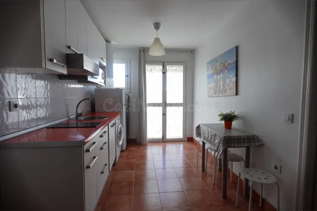 APARTAMENTO EN EL CENTRO. SOLO DURANTE EL CURSO ESCOLAR HASTA EL 30-06-2027 — 4