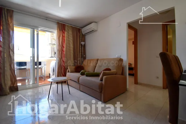 ¡OPORTUNIDAD! SEMINUEVO Y ACOGEDOR CON ASCENSOR Y TERRAZA - foto 3