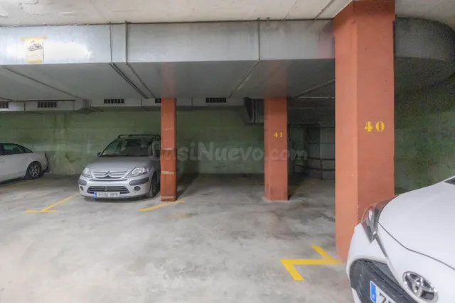Tu plaza de aparcamiento en el centro: comodidad y ubicación - foto 4