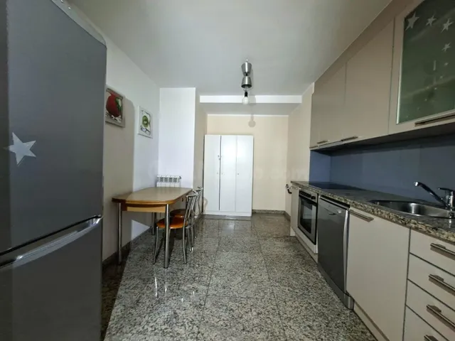 Piso luminoso con encanto y vistas a la montaña — 4