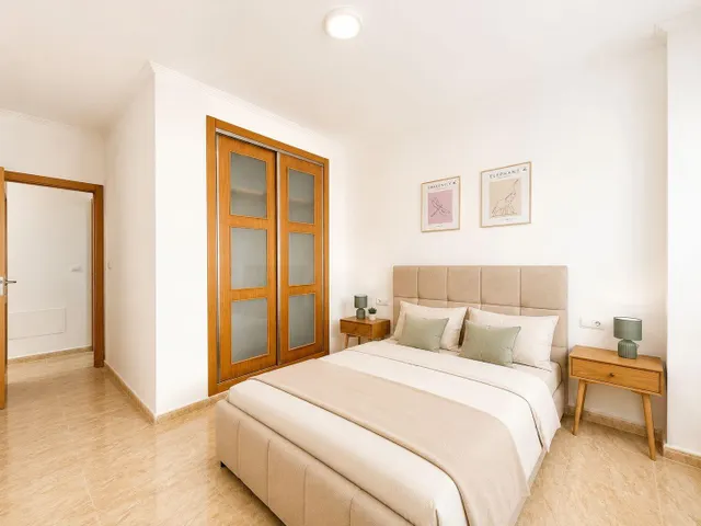 PLANTA BAJA CON ENTRADA INDEPENDIENTE, 2 DORMITORIOS, 2 BAÑOS, TERRAZA Y PISCINA EN EL CENTRO DE TORREVIEJA — 8
