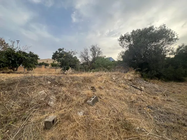 Se vende terreno cerca del pueblo en Calpe - foto 2